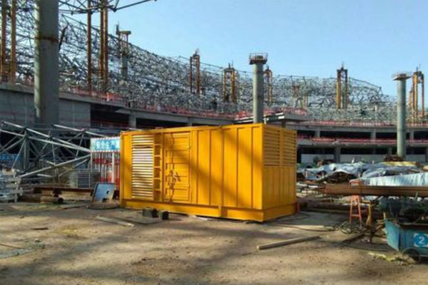 潼南发电机出租如何判断空气滤清器是否需要更换？