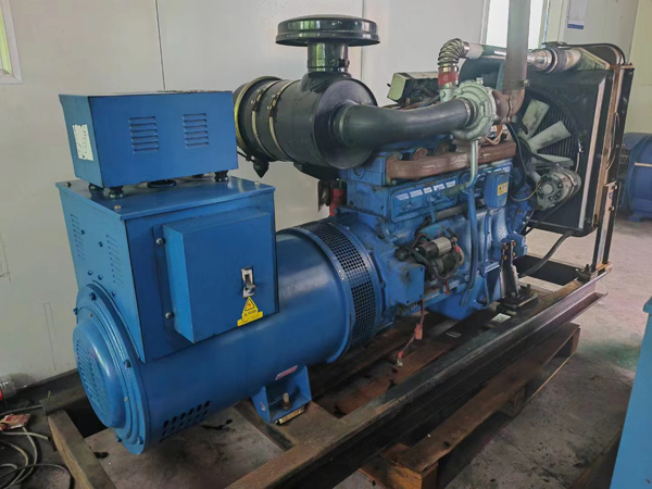 潼南100kW柴油发电机组使用多级机油有哪些优缺点？